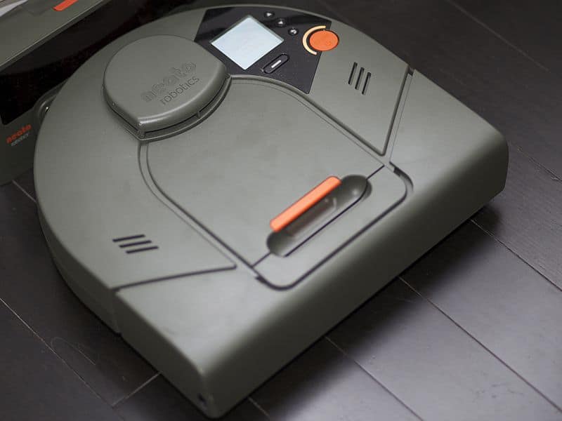 Neato XV-21: The Pet Hair Sucking Robot Vacuum